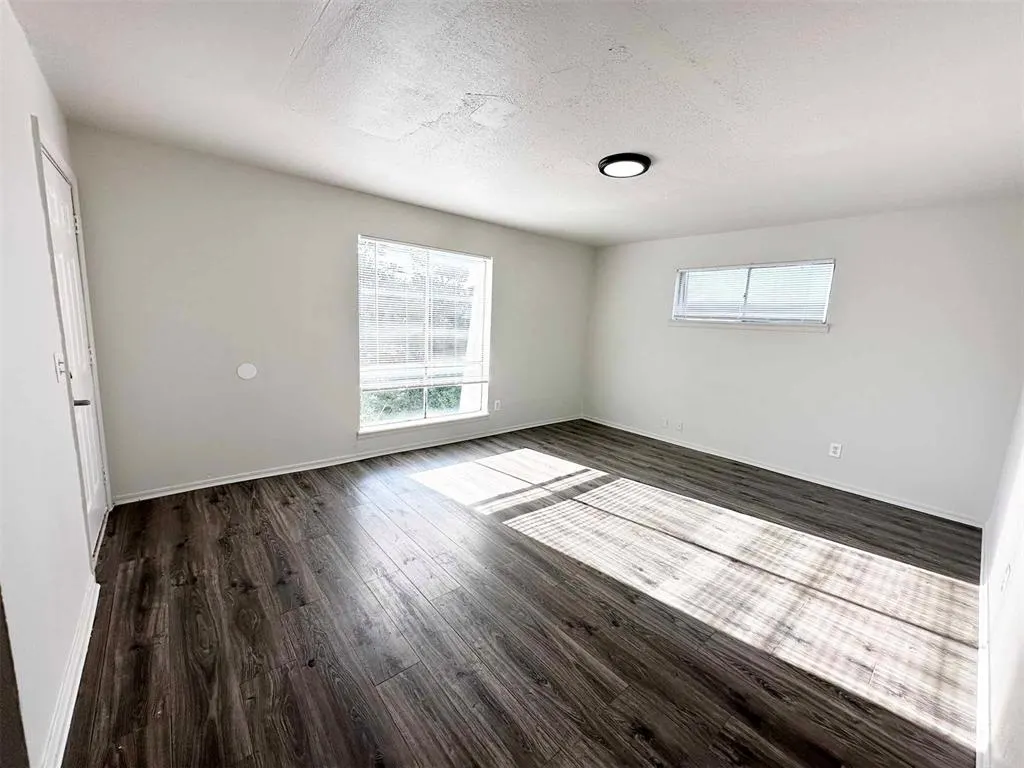 Photo 2 — 7317 Melrose Lane C, Oklahoma City, OK 73127