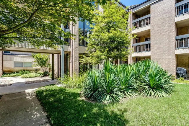 Photo 3 — 600 NW 4th Street 213N, Oklahoma City, OK 73102