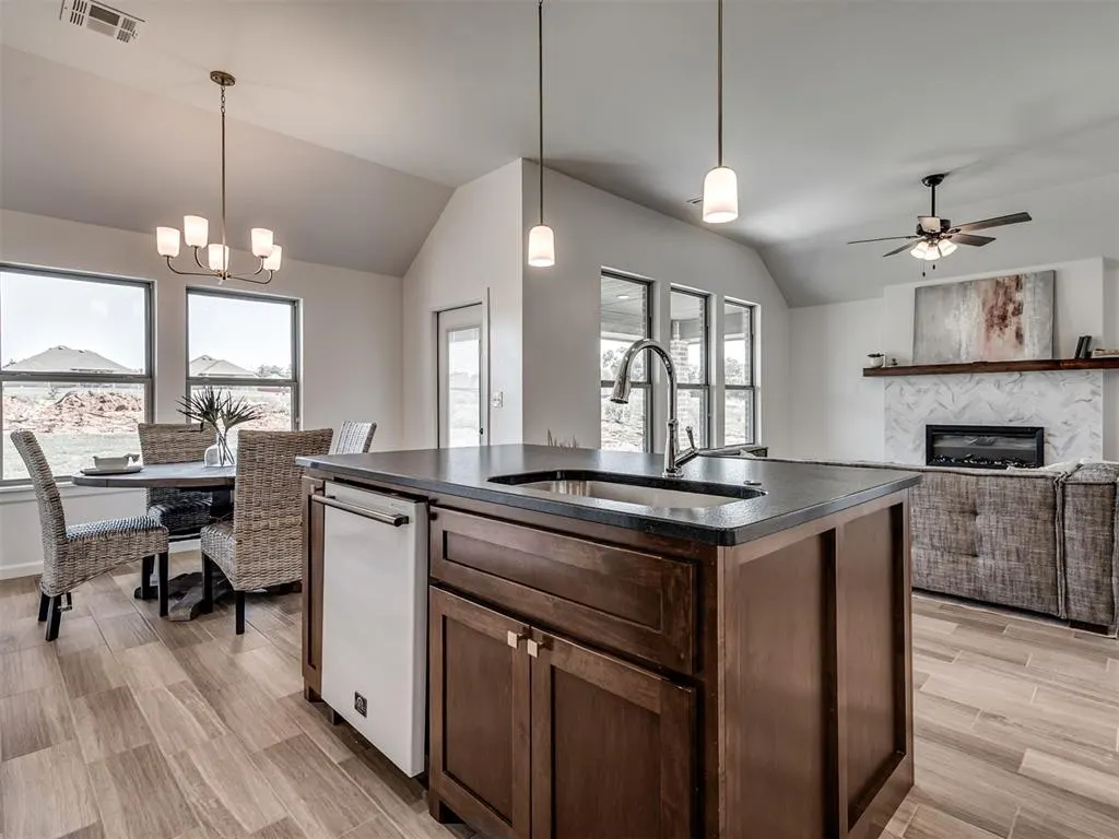 Photo 9 — 1113 Wisteria Way, Noble, OK 73068