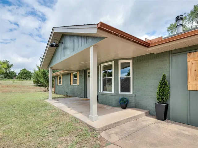 Photo 8 — 2420 County Road 1223, Blanchard, OK 73010