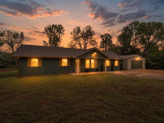 Photo 3 — 2420 County Road 1223, Blanchard, OK 73010