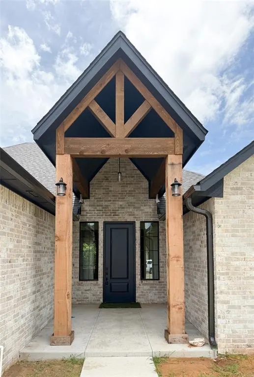 Photo 3 — 10036 Primrose Lane, Midwest City, OK 73130