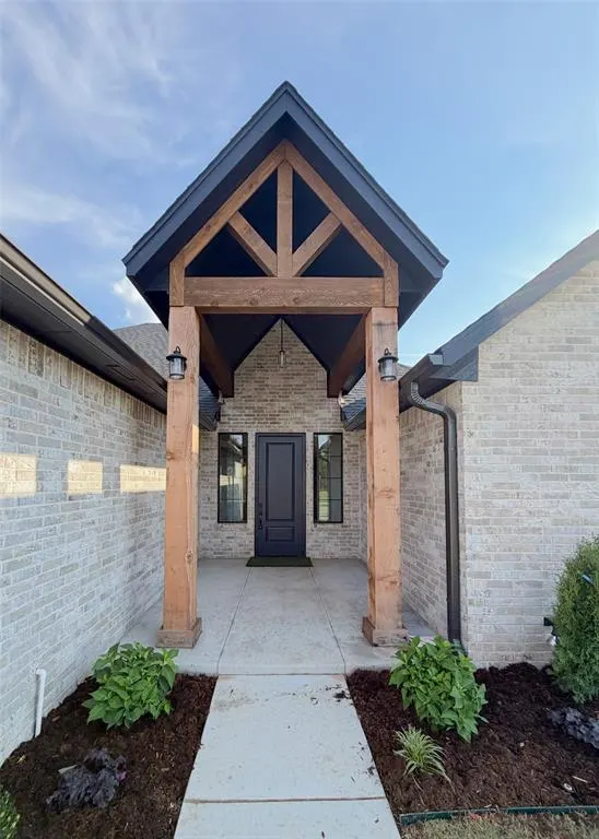 Photo 4 — 10036 Primrose Lane, Midwest City, OK 73130