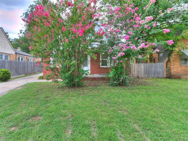 Photo 2 — 2837 NW 18th Street, Oklahoma City, OK 73107