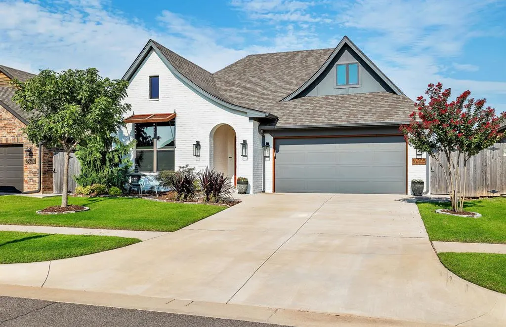 Photo 2 — 16305 Rangeland Drive, Oklahoma City, OK 73170
