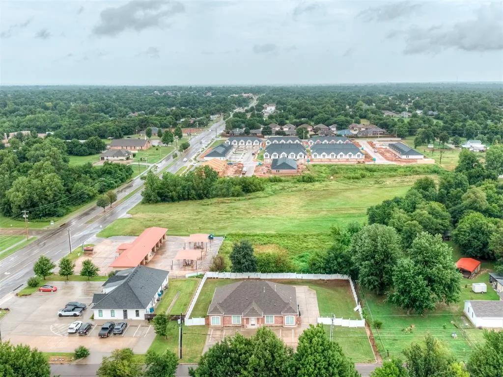 Photo 2 — 10061 SE 14th Street, Oklahoma City, OK 73130