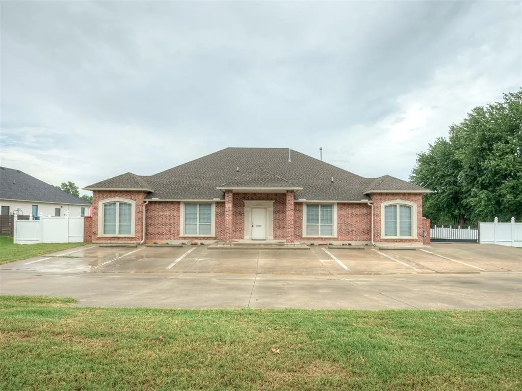 Photo 4 — 10061 SE 14th Street, Oklahoma City, OK 73130