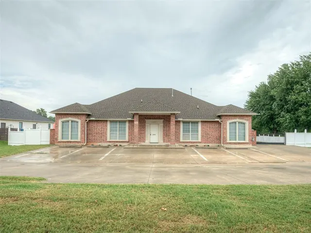 Photo 4 — 10061 SE 14th Street, Oklahoma City, OK 73130