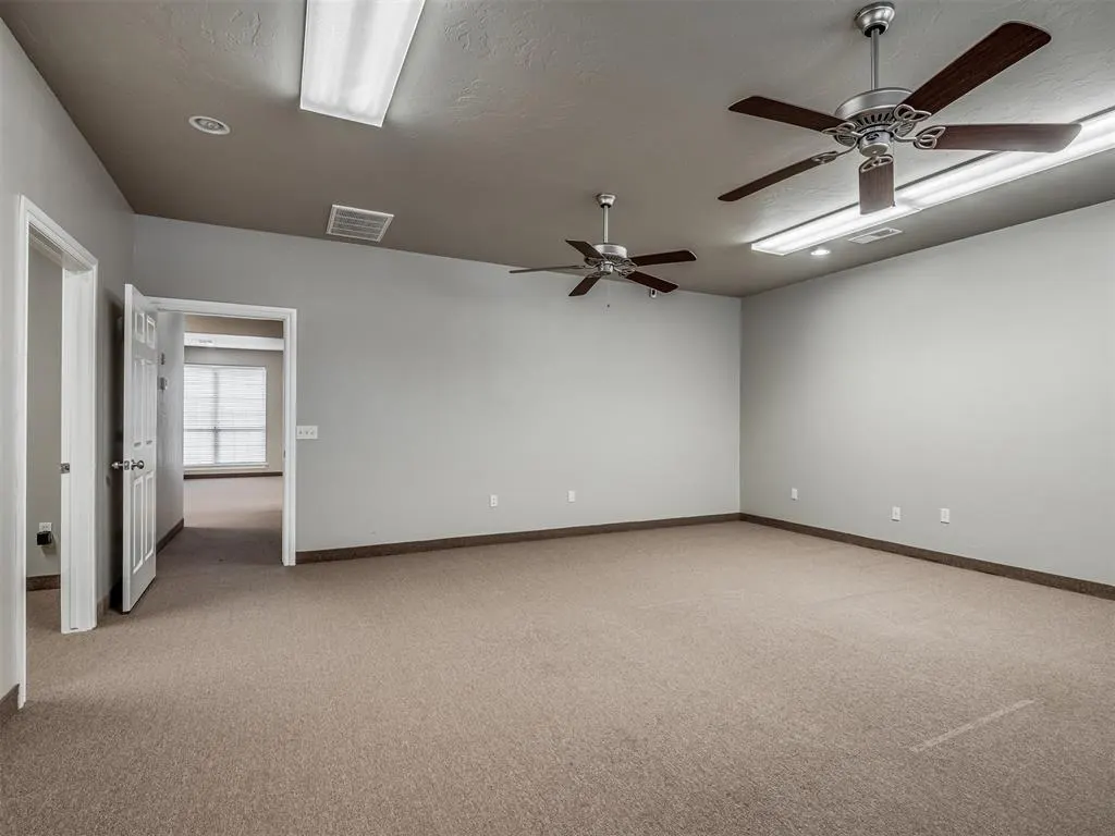 Photo 15 — 10061 SE 14th Street, Oklahoma City, OK 73130