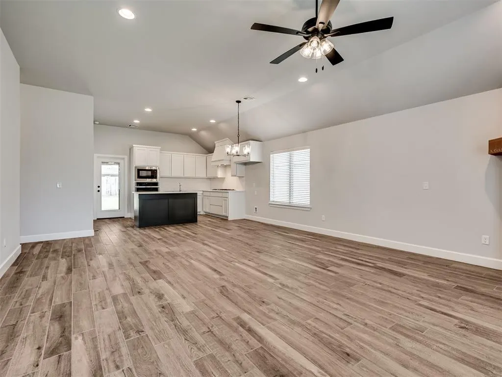 Photo 9 — 9316 NW NW 143rd Street, Yukon, OK 73099