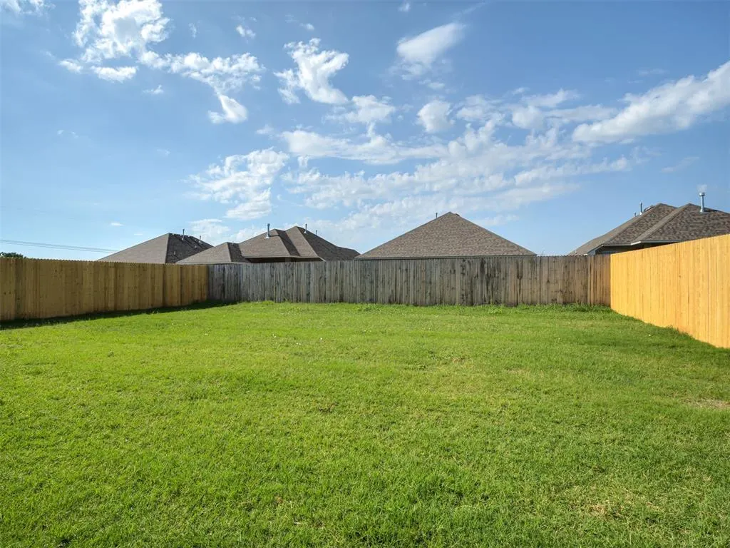 Photo 37 — 9316 NW NW 143rd Street, Yukon, OK 73099