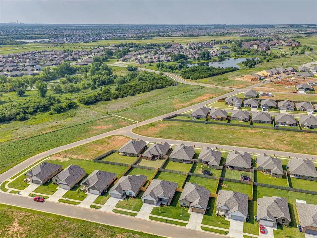 Photo 42 — 9316 NW NW 143rd Street, Yukon, OK 73099