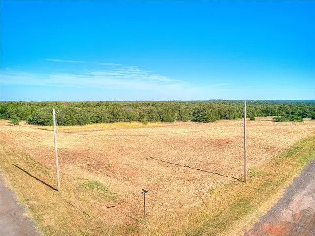 Photo 6 — 13745 Rockys Way, Arcadia, OK 73007
