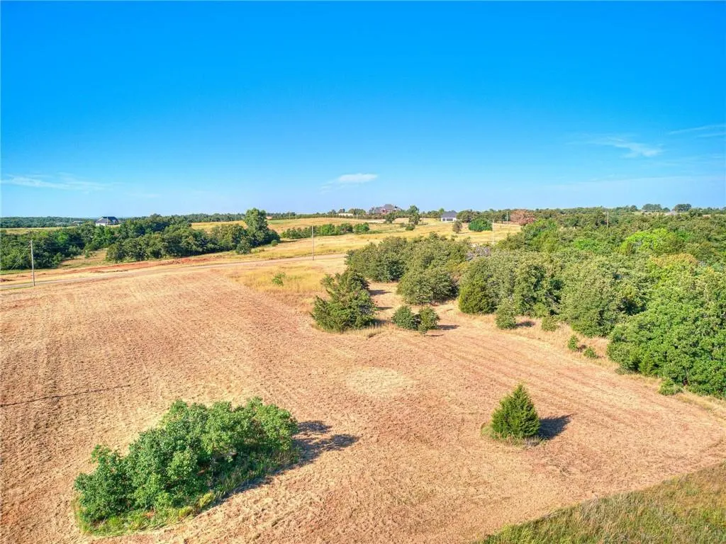 Photo 7 — 13745 Rockys Way, Arcadia, OK 73007