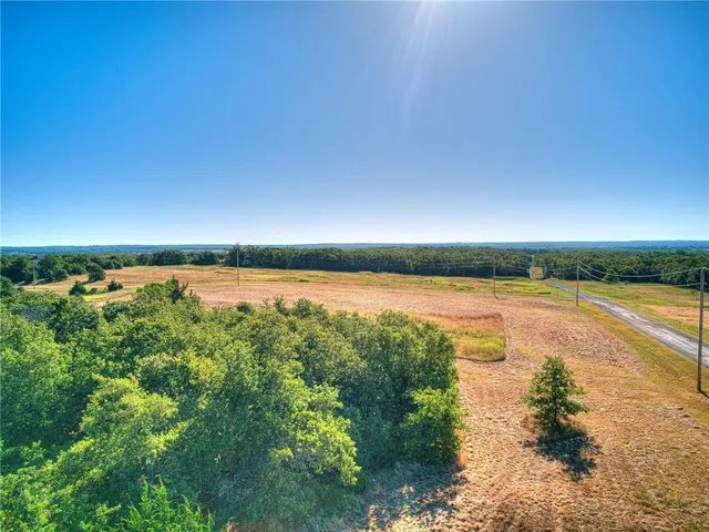 Photo 8 — 13745 Rockys Way, Arcadia, OK 73007