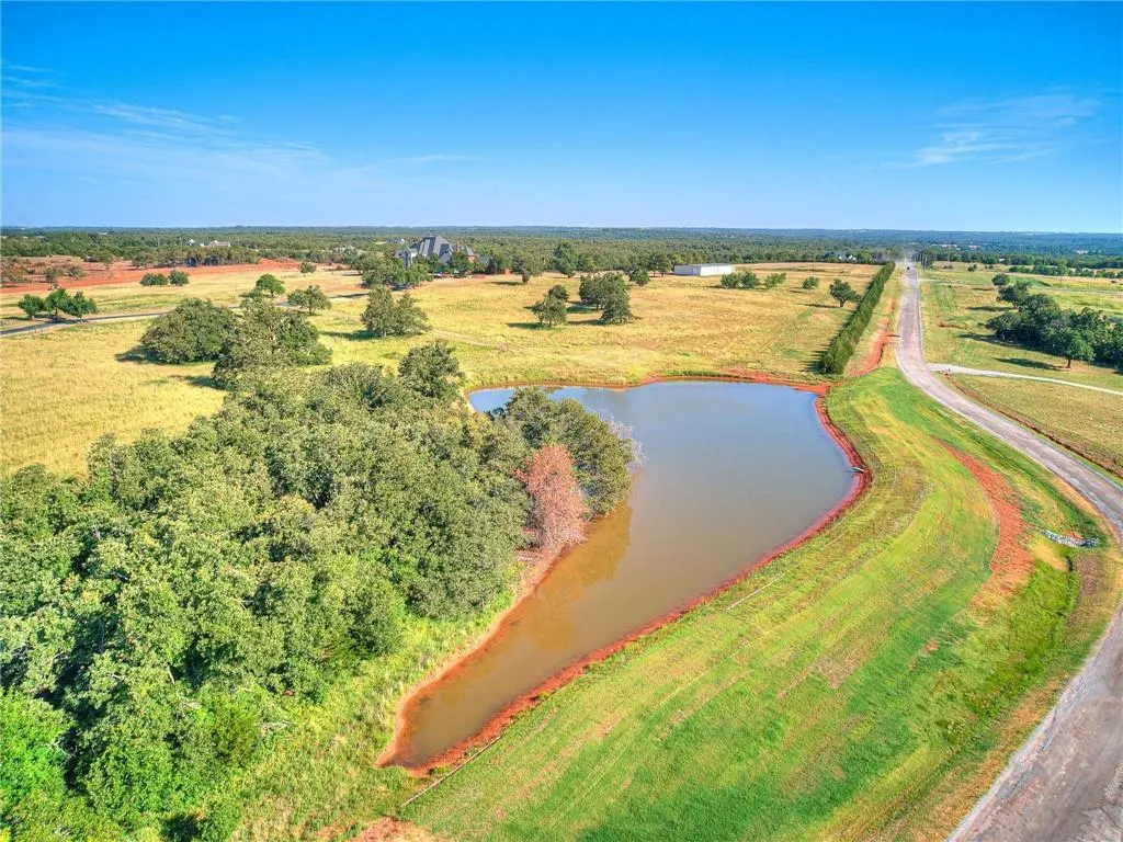 Photo 10 — 13745 Rockys Way, Arcadia, OK 73007