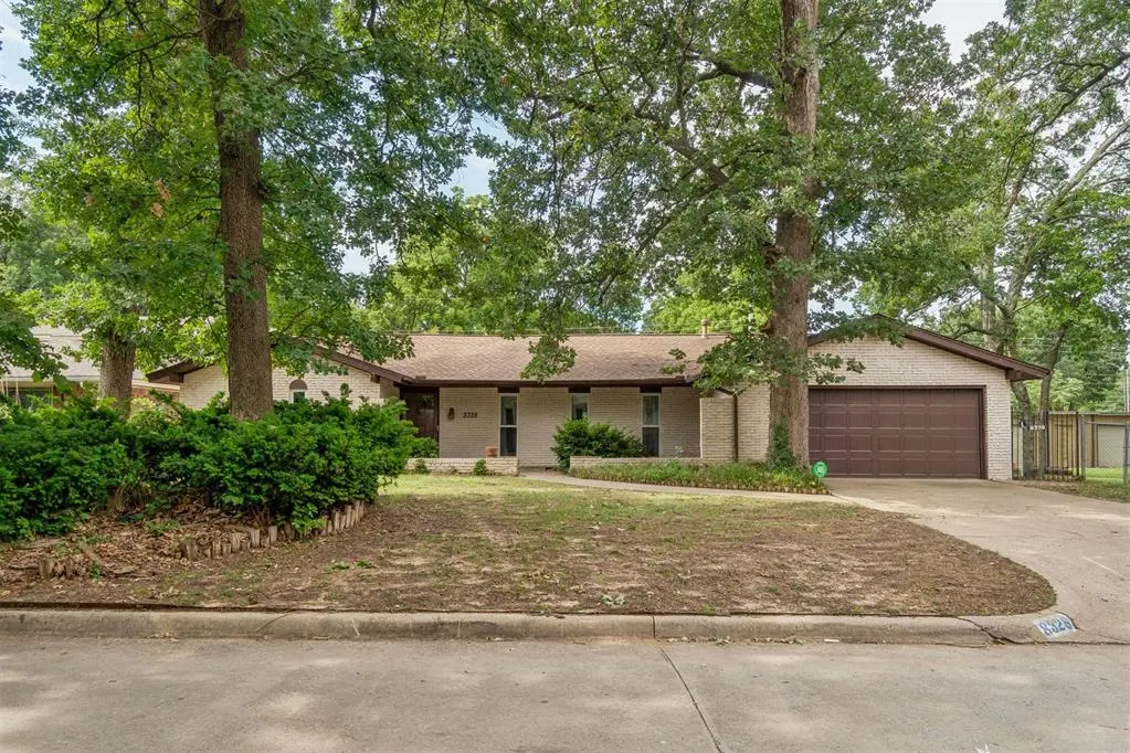 Photo 2 — 8328 NW 25th Street, Bethany, OK 73008
