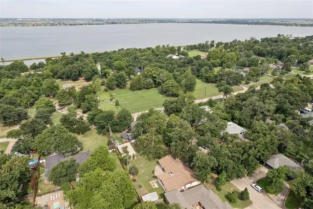 Photo 3 — 8328 NW 25th Street, Bethany, OK 73008
