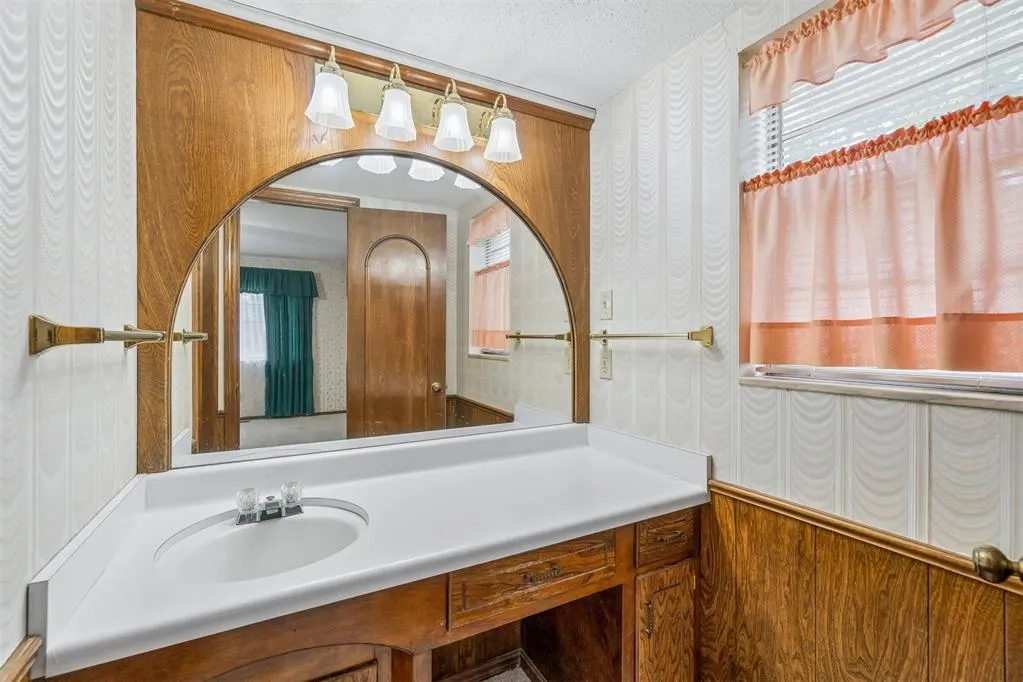 Photo 23 — 8328 NW 25th Street, Bethany, OK 73008