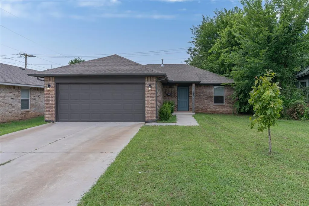 Front exterior — 940 NE 30th Street, Oklahoma City, OK 73105