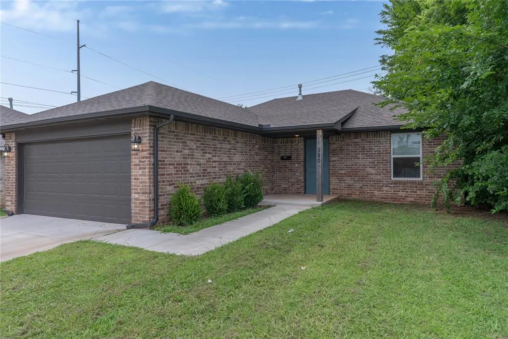 Photo 2 — 940 NE 30th Street, Oklahoma City, OK 73105
