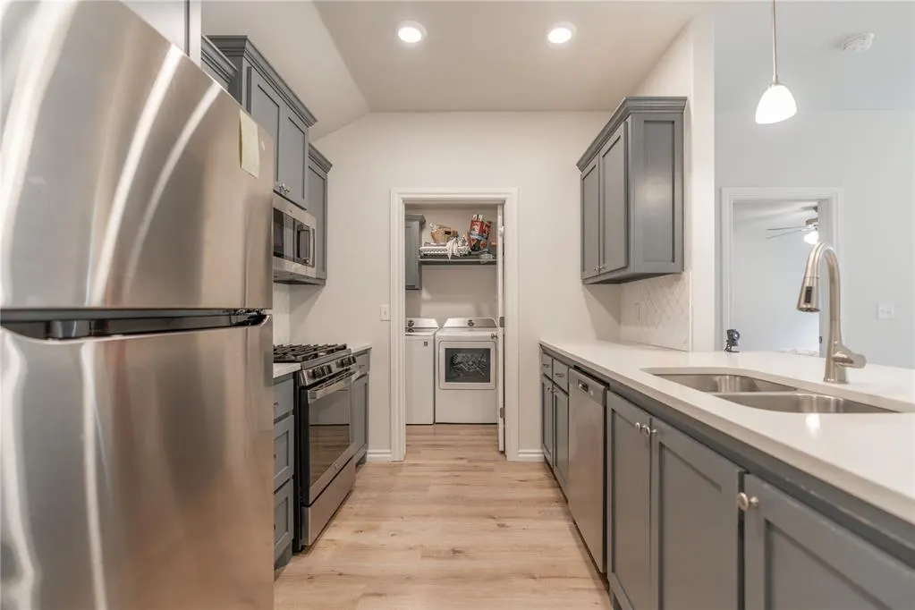 Photo 9 — 940 NE 30th Street, Oklahoma City, OK 73105