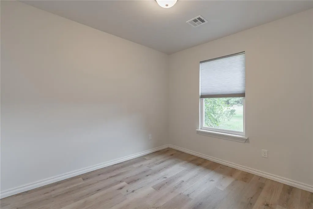 Photo 23 — 940 NE 30th Street, Oklahoma City, OK 73105