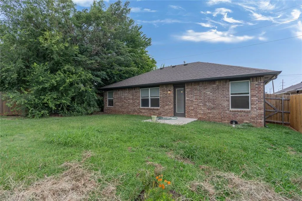 Photo 27 — 940 NE 30th Street, Oklahoma City, OK 73105