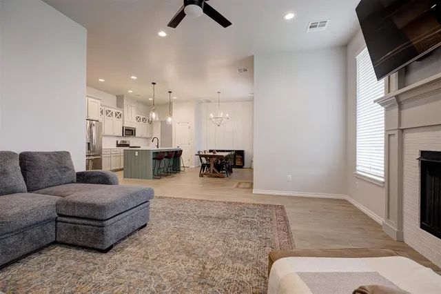 Photo 6 — 7316 Elaine Street, Yukon, OK 73099