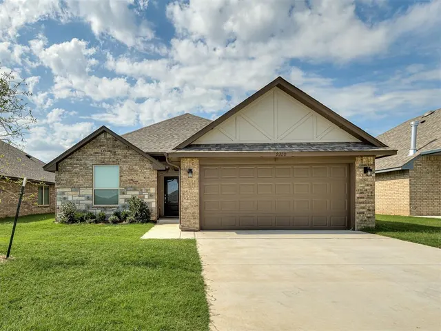 Photo 2 — 9320 NW 143rd Street, Yukon, OK 73099
