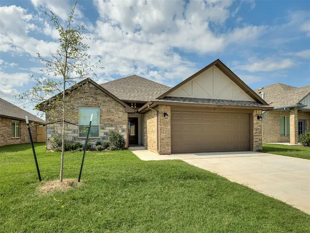 Photo 3 — 9320 NW 143rd Street, Yukon, OK 73099