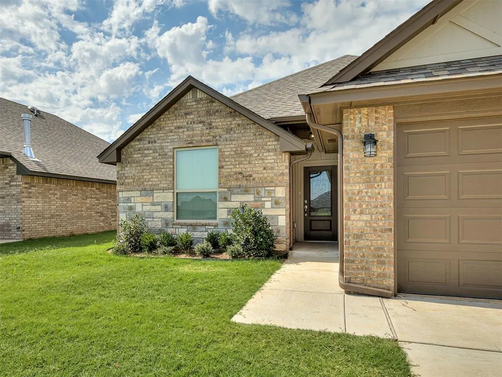 Photo 4 — 9320 NW 143rd Street, Yukon, OK 73099