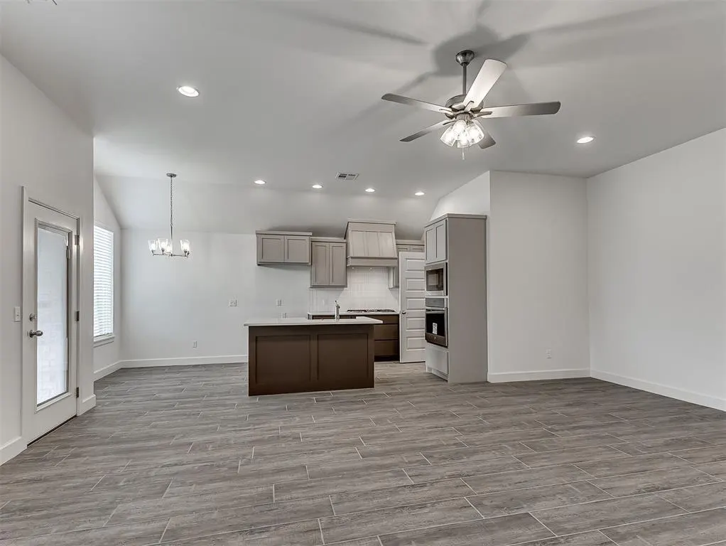 Photo 10 — 9320 NW 143rd Street, Yukon, OK 73099