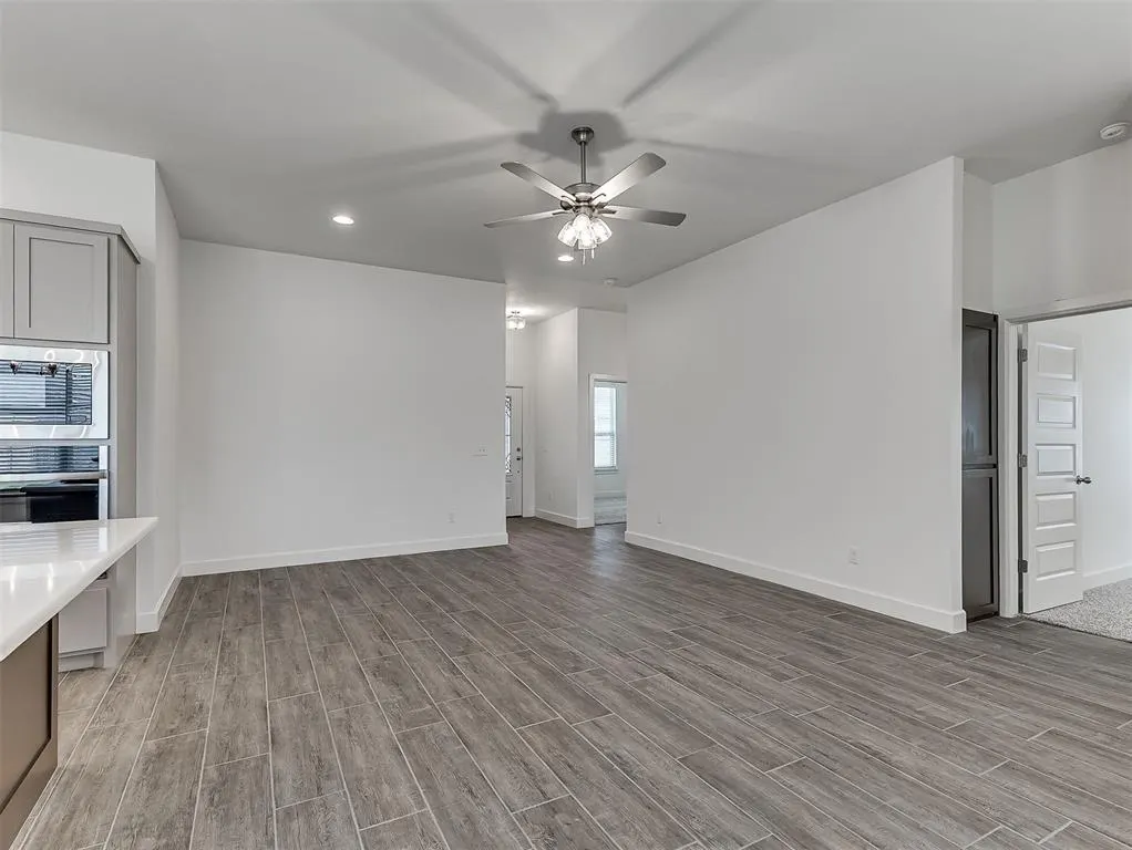 Photo 12 — 9320 NW 143rd Street, Yukon, OK 73099