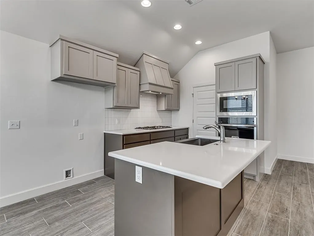 Photo 18 — 9320 NW 143rd Street, Yukon, OK 73099