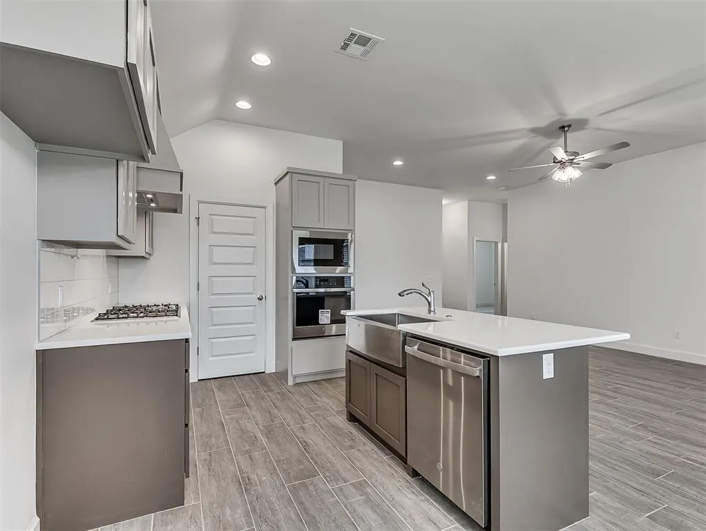 Photo 19 — 9320 NW 143rd Street, Yukon, OK 73099