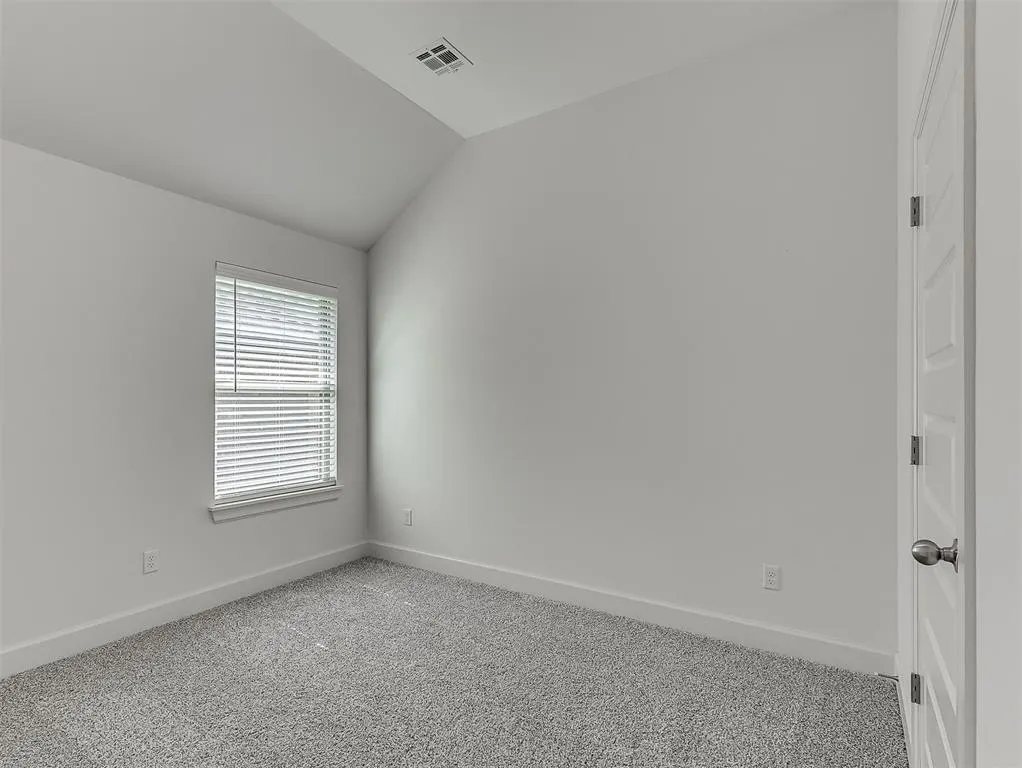 Photo 37 — 9320 NW 143rd Street, Yukon, OK 73099