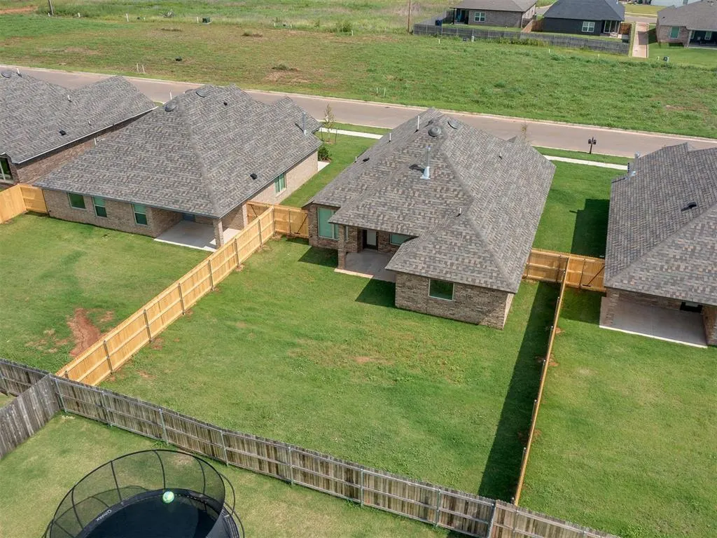 Photo 48 — 9320 NW 143rd Street, Yukon, OK 73099