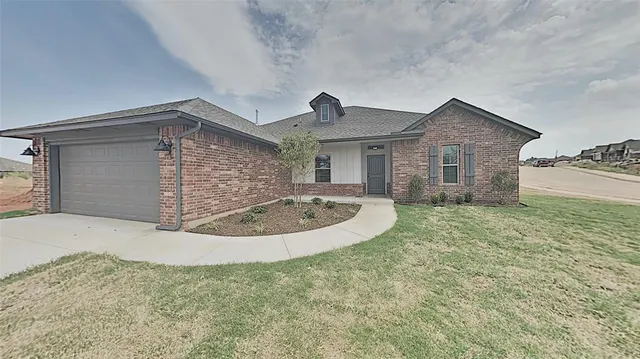 Front exterior — 7100 Daxton Court, Warr Acres, OK 73132