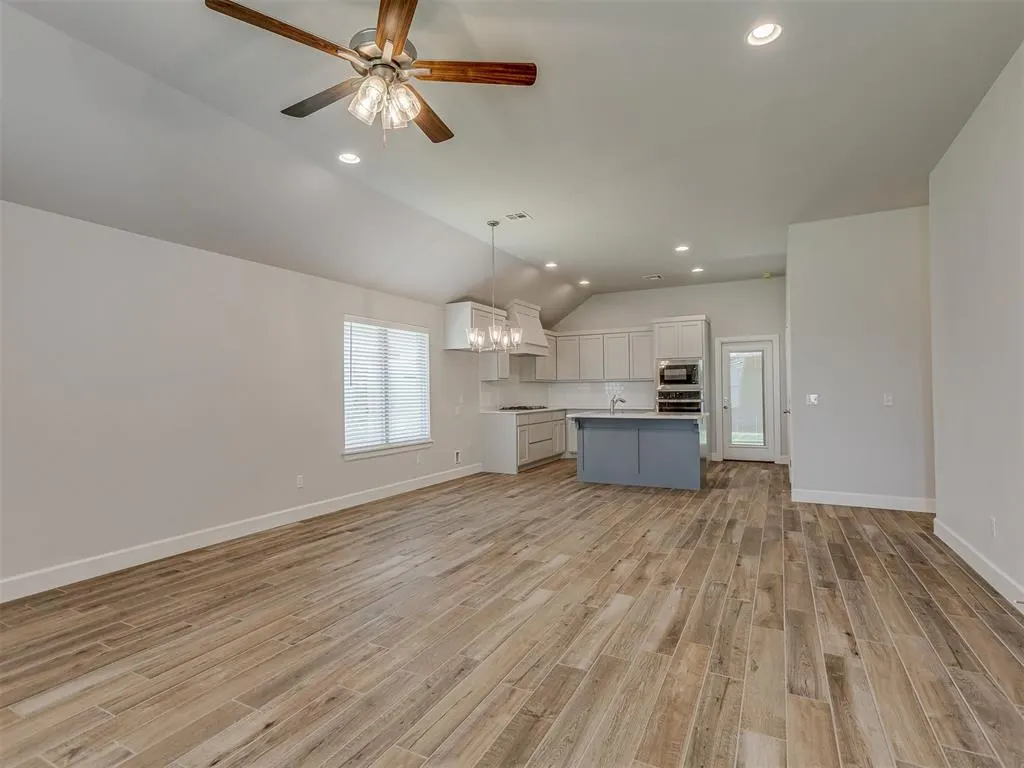 Photo 3 — 9324 NW 143rd Street, Yukon, OK 73099