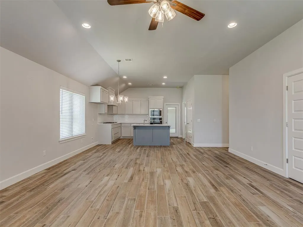 Photo 7 — 9324 NW 143rd Street, Yukon, OK 73099