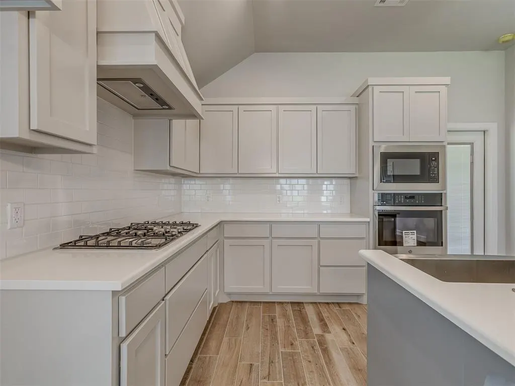 Photo 11 — 9324 NW 143rd Street, Yukon, OK 73099