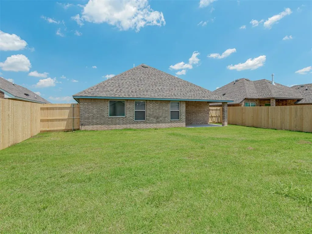 Photo 36 — 9324 NW 143rd Street, Yukon, OK 73099