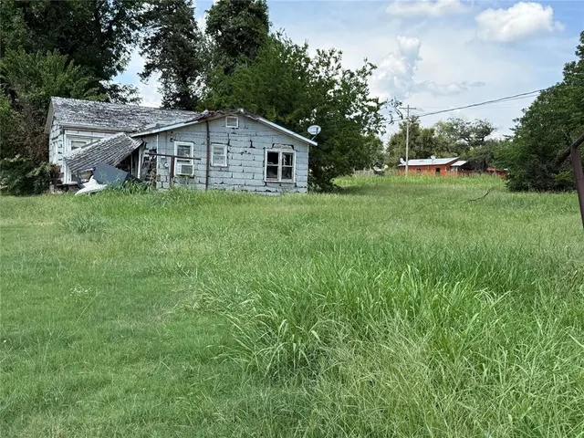 Photo 6 — 1615 E Lincoln Avenue, Guthrie, OK 73044