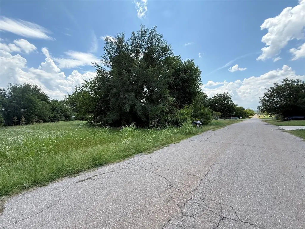 Photo 9 — 1615 E Lincoln Avenue, Guthrie, OK 73044