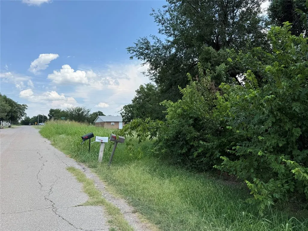 Photo 11 — 1615 E Lincoln Avenue, Guthrie, OK 73044