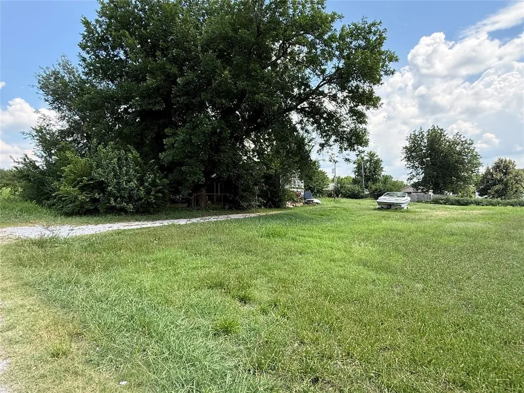 Photo 12 — 1615 E Lincoln Avenue, Guthrie, OK 73044