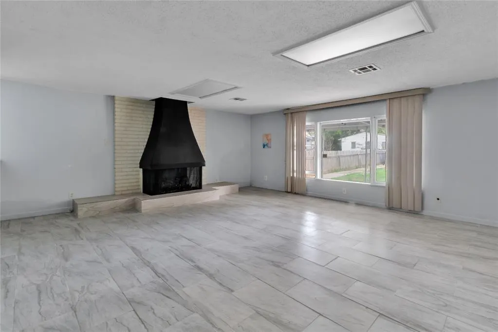 Photo 4 — 1205 SW 49th Street, Oklahoma City, OK 73109