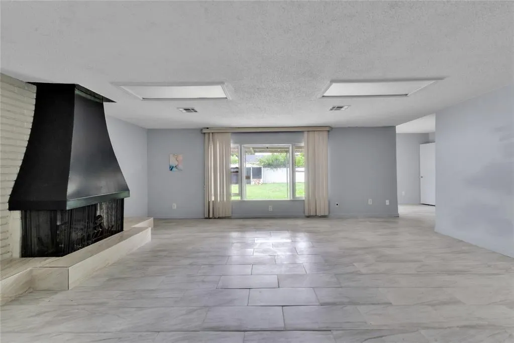 Photo 7 — 1205 SW 49th Street, Oklahoma City, OK 73109