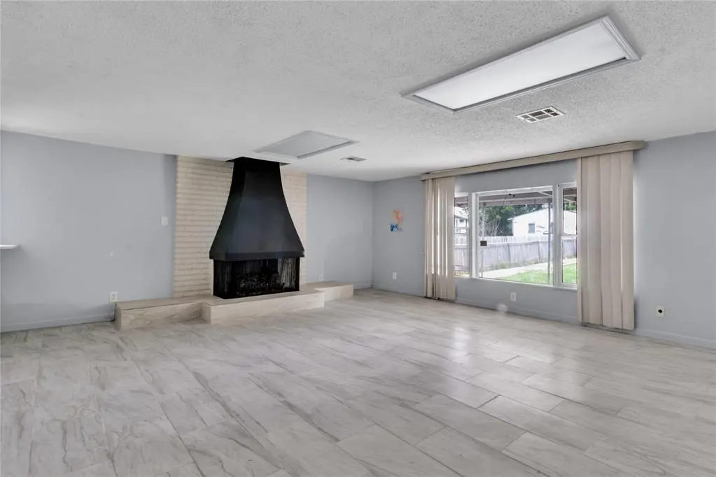 Photo 8 — 1205 SW 49th Street, Oklahoma City, OK 73109